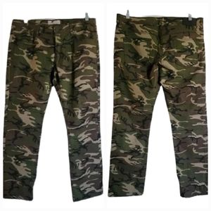 Silence is Golden USA Camo Pants Chino Size 36